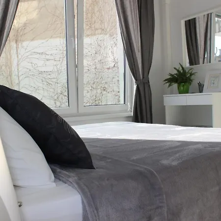 Leo Free Parking - Augusta * Братислава