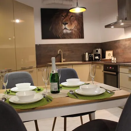 Leo Free Parking - Augusta