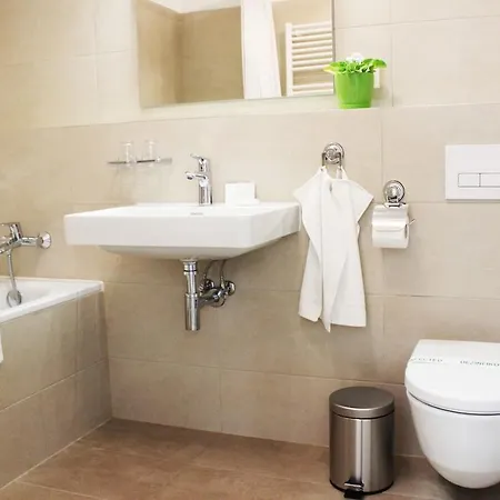 Leo Free Parking - Augusta Apartamento