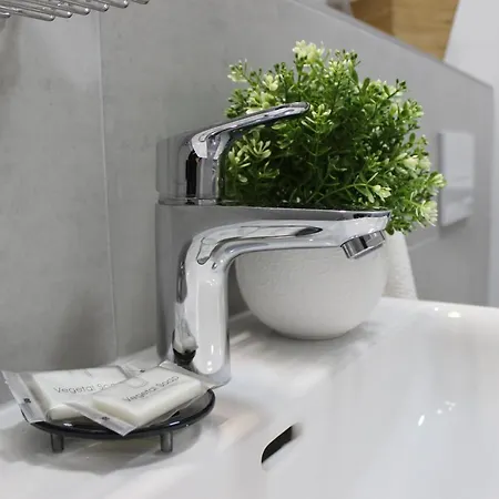 Leo Free Parking - Augusta Lejlighed Bratislava